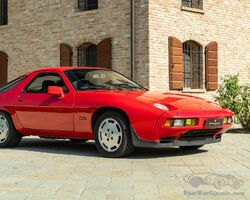 PORSCHE 928 S