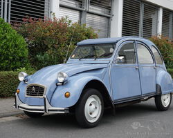 Citroen 2CV 6 Ente in blue, AZ-L