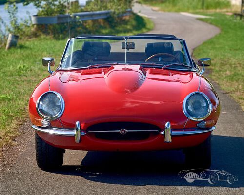Sportive Jaguar E-Type Series 1, 4.2 Liter from 1967, since 28 years in current ownership