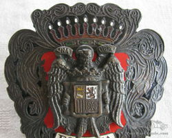 14 Espana Una Grande Libre car grille badge