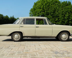 1966 MERCEDES-BENZ 200 CODINE