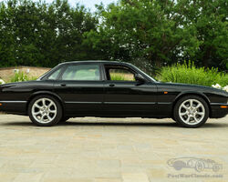 2000 JAGUAR XJR