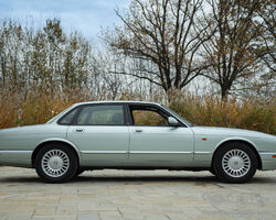 1997 JAGUAR XJ8 3.2