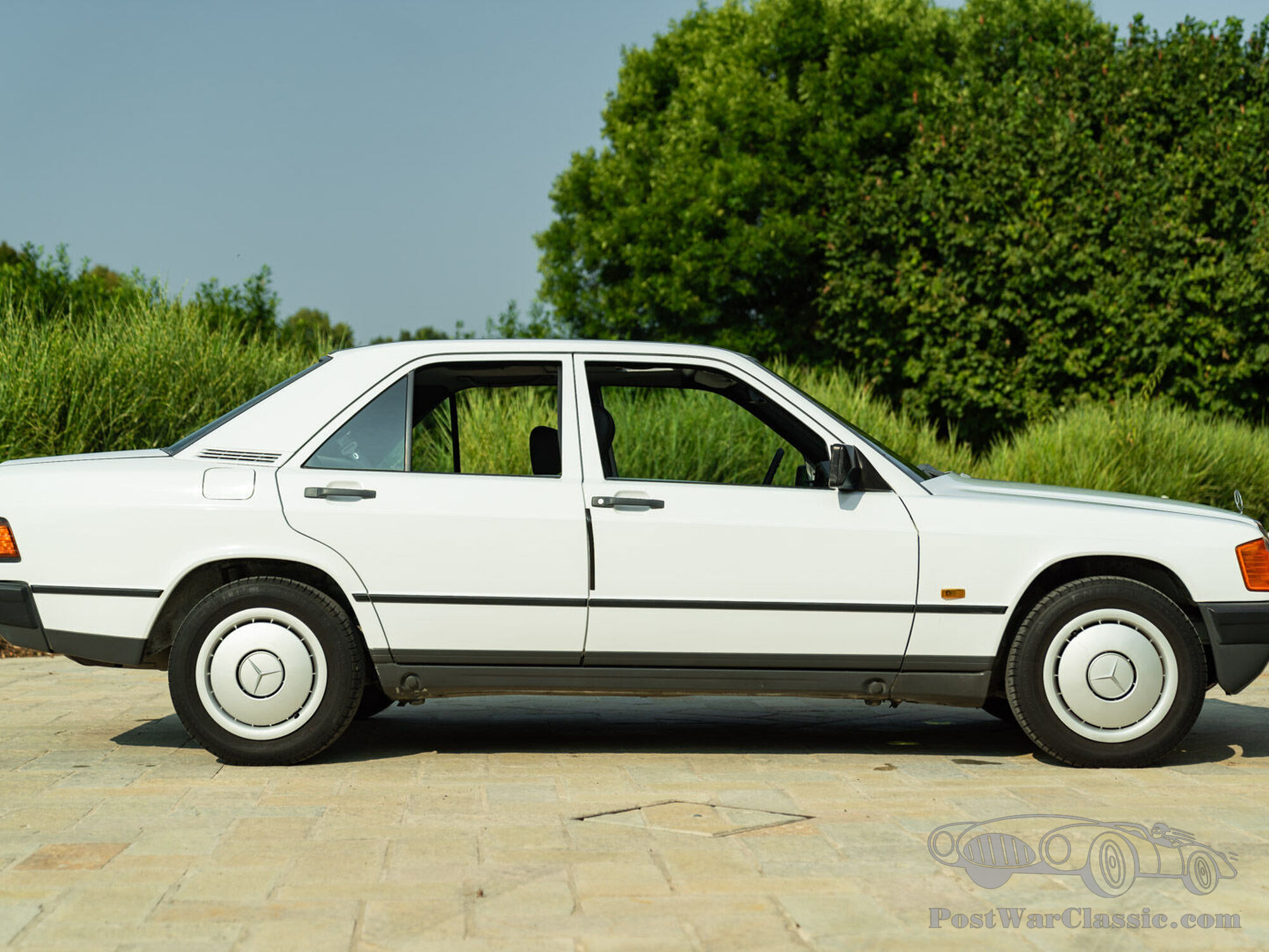 1987 MERCEDES-BENZ 190 E