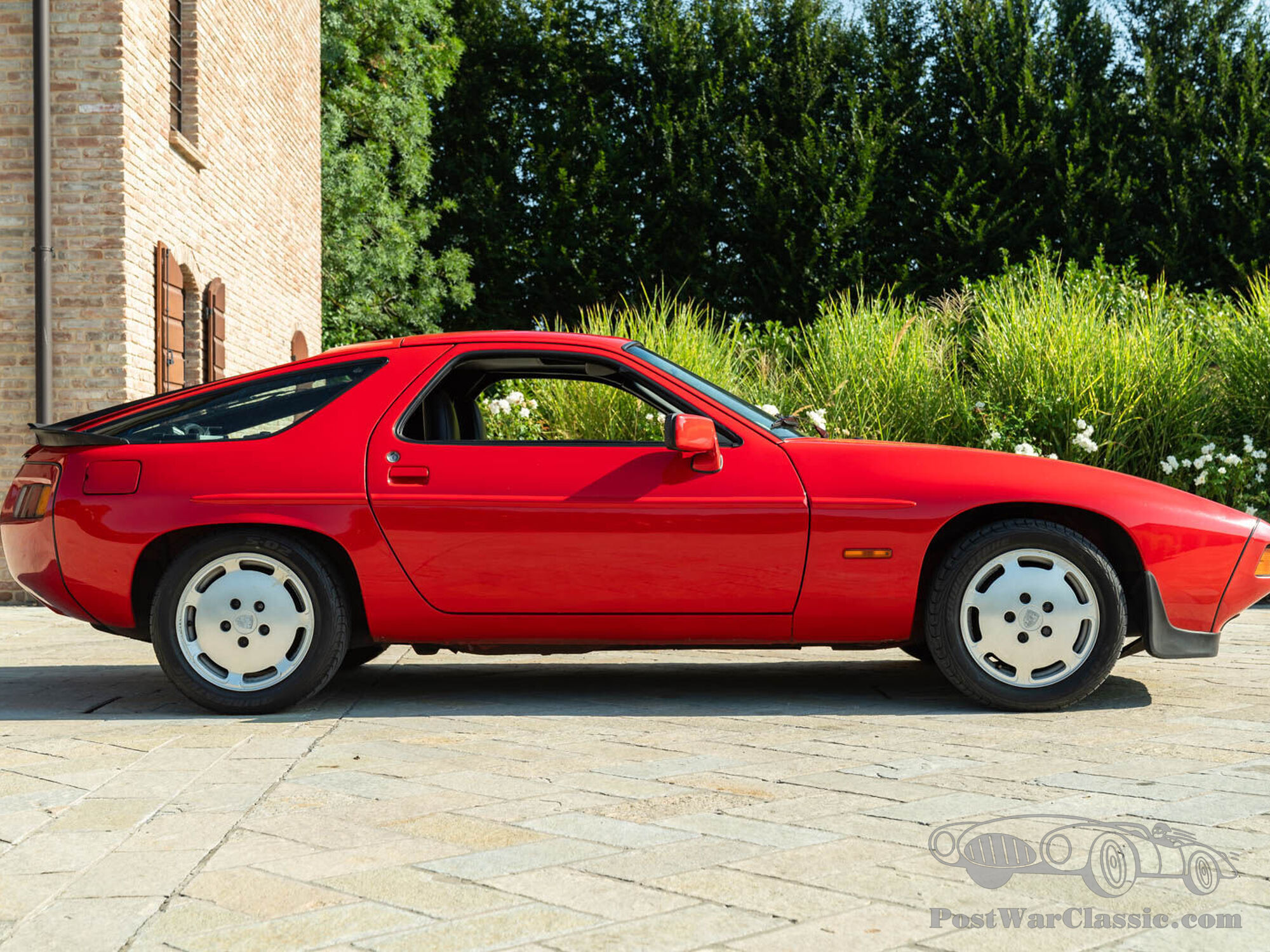 1984 PORSCHE 928 S