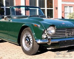 Triumph TR4